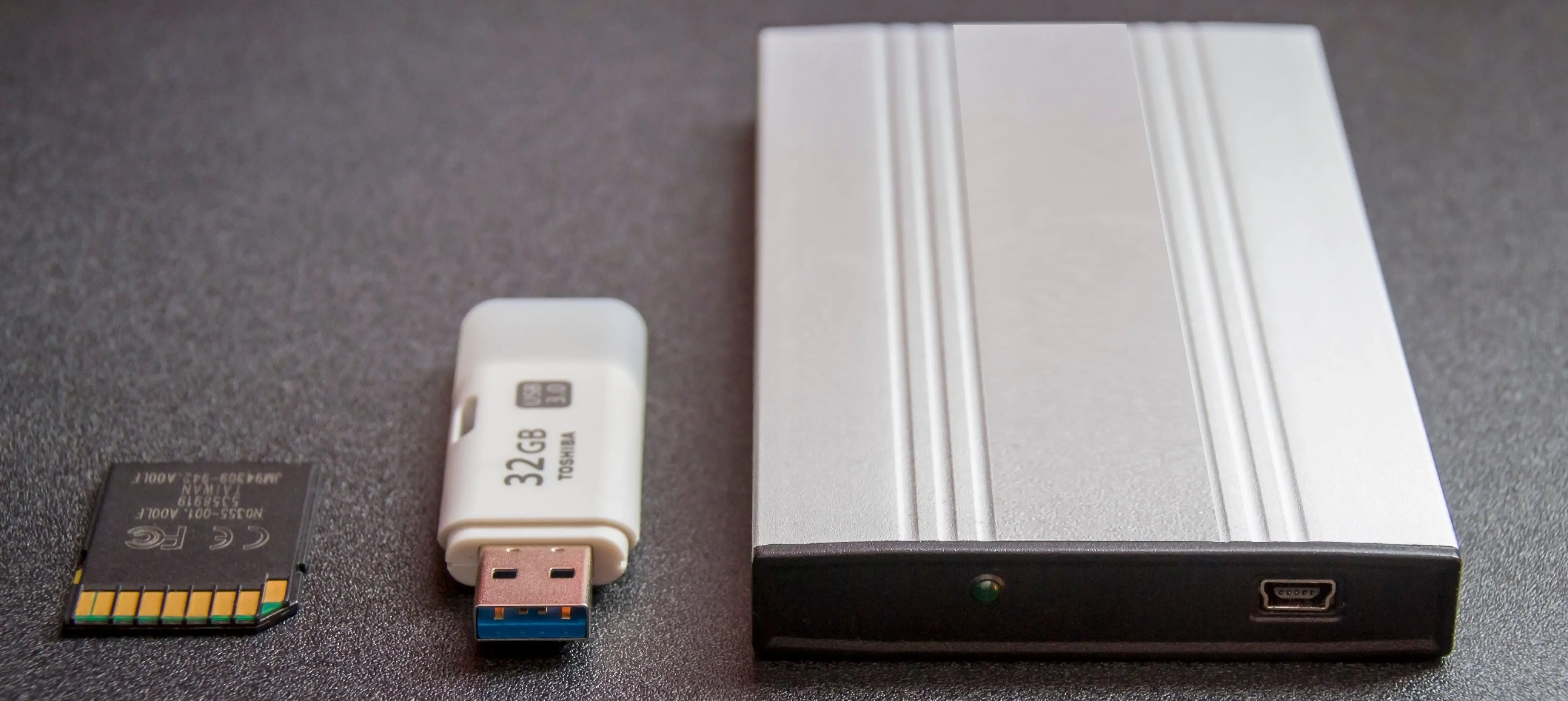 Ein ausgefallener Controller im USB-Stick ist ein Hardwaredefekt, kein Fehler im Dateisystem..